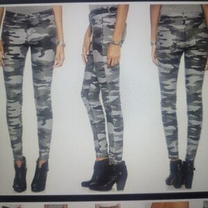 Current/Elliot Camo The Ankle Skinny Distressed Black Camo Coating Size 26